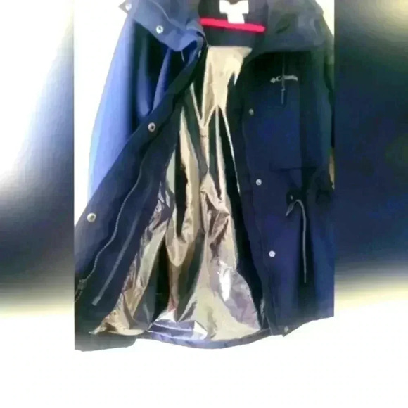 Columbia insulated women's jacket, Medium, Navy blue , in excellent condition. - Picture 3 of 14